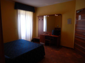 Гостиница Albergo Dei Leoni  Монтеротондо